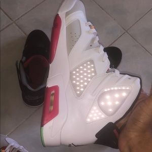 Jordan 6 hare| size 10.5